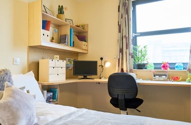 Gold En Suite, Europa, 190 Erskine Street, City Centre, Liverpool - Image 2